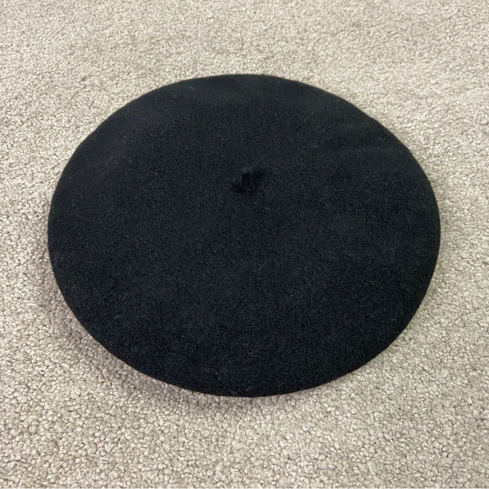 Timeless Black Wool Hoquy Beret Hat from France